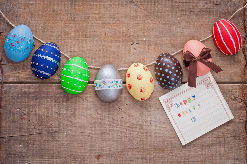 3 Ways to Decorate Your Staircase for Easter