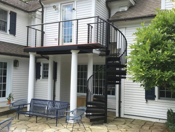 Best Treads for Outdoor Staircases  