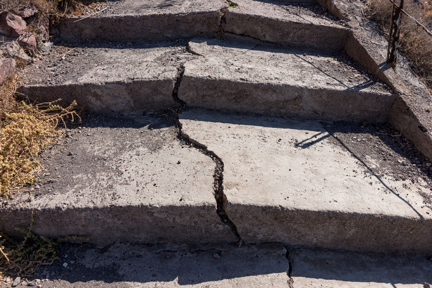 Three Major Signs You Should Replace Your Staircase