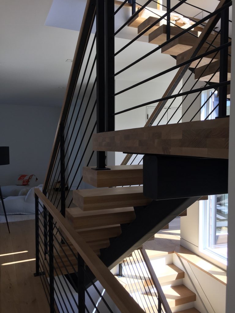 Middle of Mono Stringer Staircase