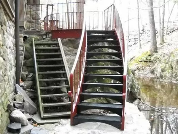 Metal Stairwell Finish